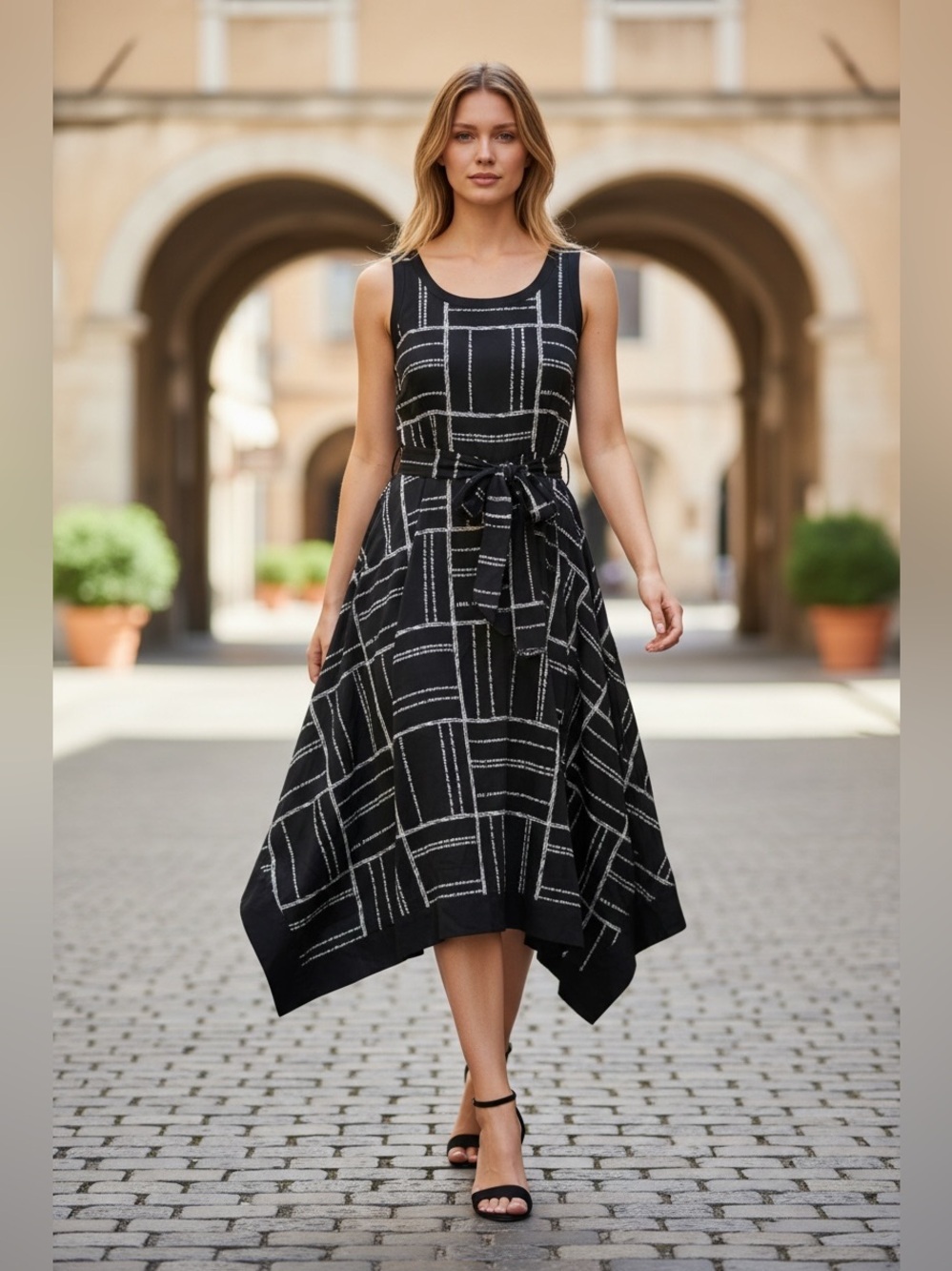 Karl Lagerfeld Black & White Geometric Handkerchief-Hem Midi Dress size 16